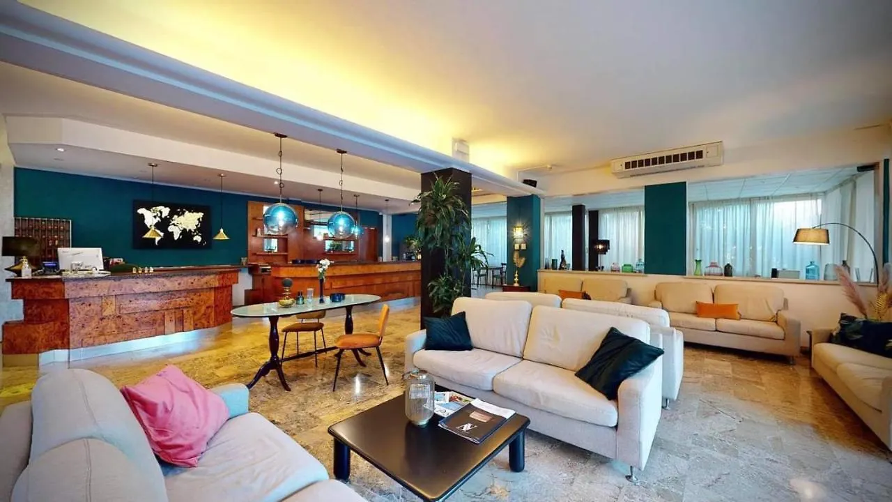 ***  Hotel Helios Beach Milano Marittima Italy