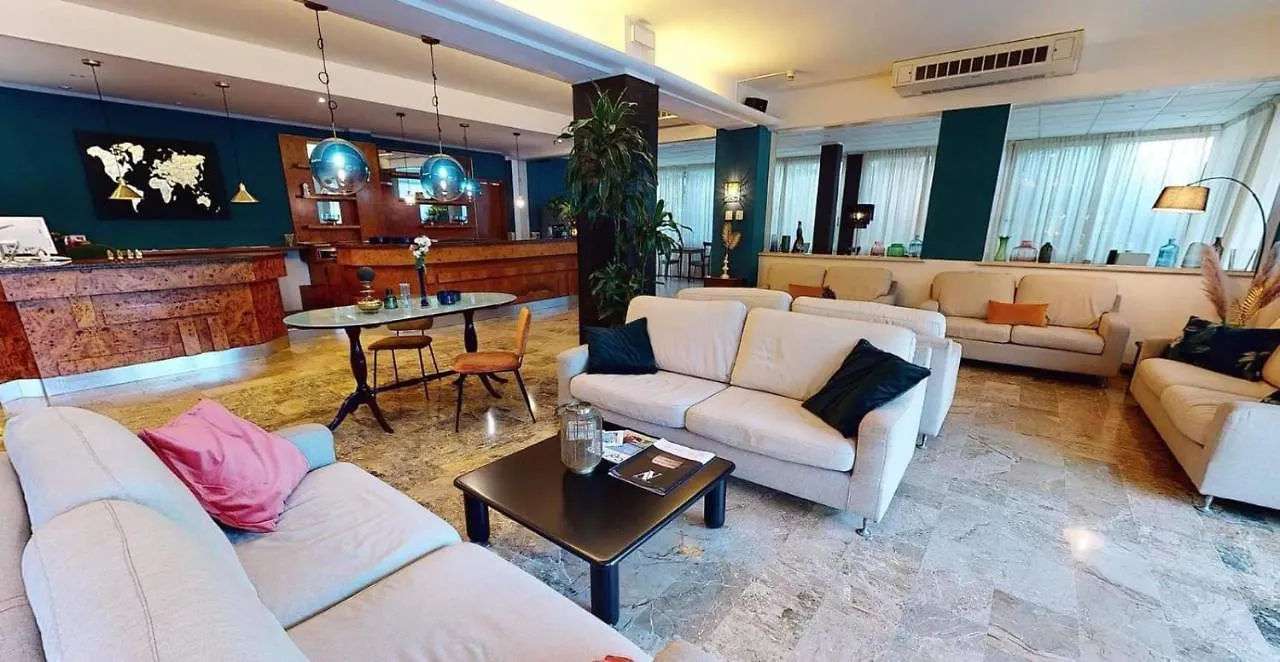Hotel Helios Beach Milano Marittima Italy